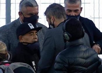 مارادونا سيخضع لجراحة لعلاج ورم دموي