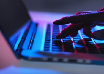 إطلاق مشروع لمكافحة التطرف عبر الإنترنت بالرباط