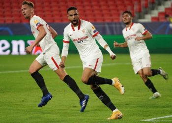 يوسف النصيري مرشح لجائزة الأوسبوع في دوري الأبطال