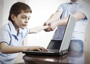 إطلاق “دليل الأسر لحماية الأطفال من مخاطر الأنترنت”