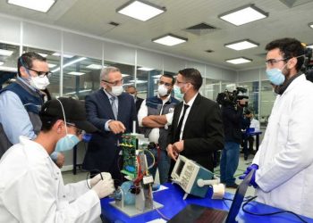 حفيظ العلمي يكشف مصير أجهزة التنفس وأسرة الإنعاش مغربية الصنع