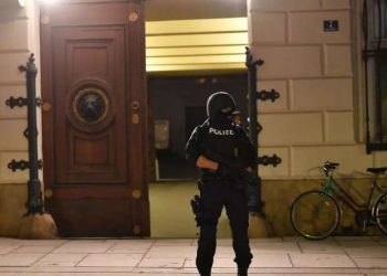 حسابات على “تويتر” تتوعد الشرطة النمساوية بهجمات أخرى
