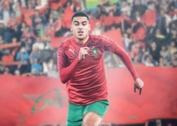 “الفيفا” توافق على مشاركة أبو خلال مع الفريق الوطني