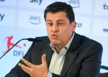 شيفيرت ينتقد إقامة المباريات الدولية