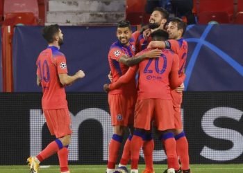 تشيلسي يكتسح مضيفه إشبيلية برباعية وينتزع صدارة المجموعة الخامسة لدوري الأبطال