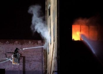 اندلاع حريق في مستودع للمهاجرين يُخلف قتلى وجرحى ببرشلونة
