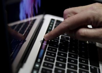 دراسة: “كوفيد-19” يضاعف من مبيعات أجهزة الكمبيوتر