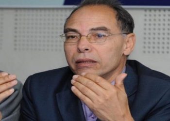 هذه أسباب وخلفيات توقيف المعطي منجيب