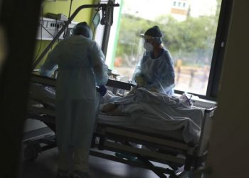 طبيب روسي يُوضح كيفية تعافي الرئتين بعد “كوفيد-19”