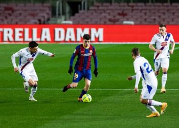 برشلونة ينتكس مجددا وينهي العام بتعادل مخيب في كامب نو