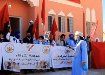بالفيديو.. من الحدود المغربية ساكنة الصحراء تفجرها وتطالب بعودة المحتجزين بمخيمات تيندوف