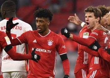 بطولة ألمانيا: لايبزيغ يفرض تعادلا مثيرا على بايرن ودورتموند يواصل نزيف النقاط