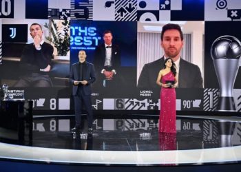 ميسي يواصل حصد الأرقام القياسية رغم الأزمات