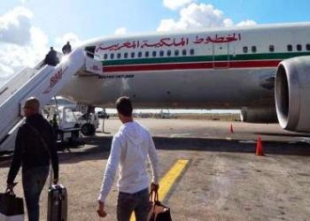 الحكومة المغربية تُعلق الرحلات الجوية مع بريطانيا