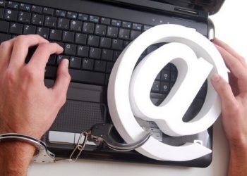 دراسة: قضاء أكثر من 5 ساعات على مواقع التواصل الاجتماعي يسبب اضطرابا نفسي