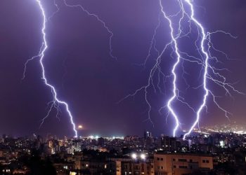 نشرة إنذارية: زخات رعدية محليا قوية بهذه المناطق