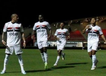 ساو باولو ينتزع صدارة الدوري البرازيلي