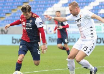 بينفينتو يقلب تأخره أمام كالياري إلى فوز