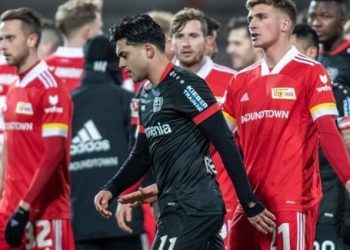 أميري لاعب ليفركوزن يقبل الاعتذار عن إساءة عنصرية بحقه