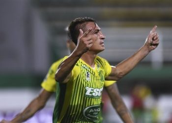 كوبا سودأمريكا: ديفينسا خوستيكا يواجه لانوس في النهائي