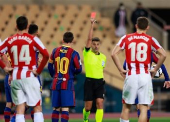 ميسي يطرد للمرة الأولى في مسيرته مع برشلونة