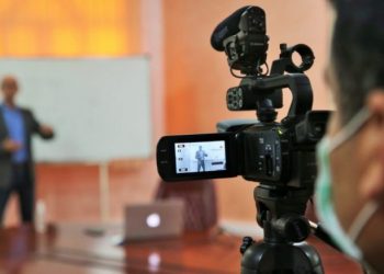 مديرية تعلن مواصلة إنتاج الدروس المصورة في إطار التعليم عن بعد