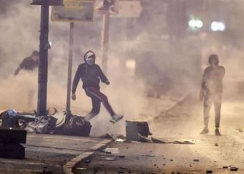 اضرابات ليلية في تونس بعد أيام على الذكرى العاشرة للثورة