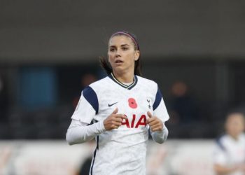 إصابة نجمة توتنهام أليكس مورغان بكورونا