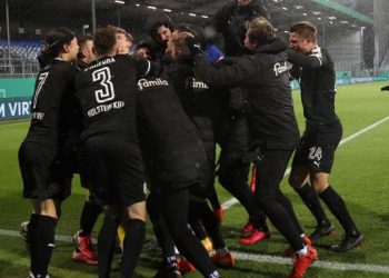 هولشتاين كيل من الدرجة 2 يقصي بايرن ميونخ من كأس ألمانيا