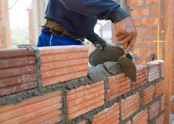 لقمة العيش تنهي حياة شاب بالخميسات