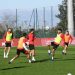 بالفيديو… آخر حصة تدريبية للمنتخب الوطني للاعبين المحليين قبل التوجه الى الكامرون
