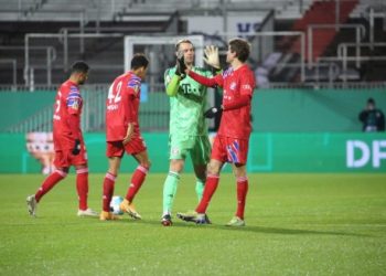 لايبزج وليفركوزن يسعيان لاستغلال تراجع بايرن