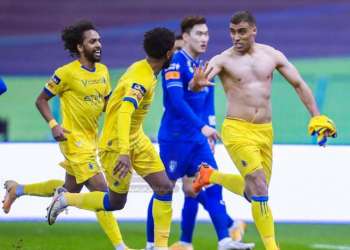 بعد قيادته للفوز بالسوبر السعودي..أمرابط يلوح عن النصر