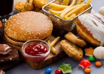 أطعمة خطيرة لا يجب تناولها خلال فترة كورونا