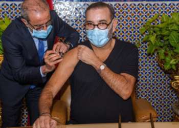 جلالة الملك يطلق الحملة الوطنية للتلقيح ضد كوفيد-19