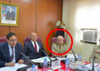 العثور على جثة جنرال جزائري داخل سيارته