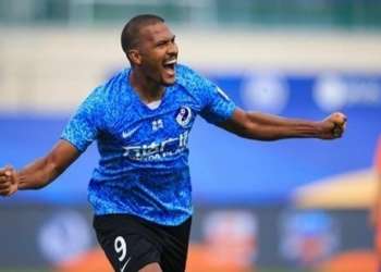 كورونا يطرد اللاعبين من الدوري الصيني.. وروندون آخر الراحلين