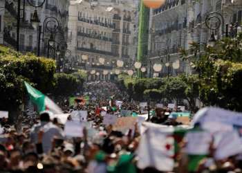 عشرات الطلاب في الجزائر يتظاهرون غداة الذكرى الثانية للحراك