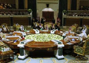 عدد سكان مجلس التعاون الخليجي يتراجع ب4 في المائة في 2020 بسبب كورونا