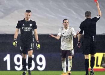 الدوري الإنجليزي.. أرسنال بتسعة لاعبين يسقط أمام وولفرهامبتون