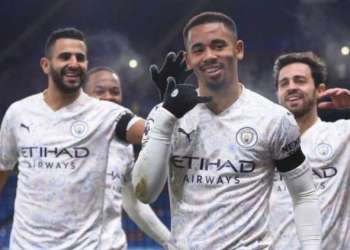 مانشستر سيتي يعبر بيرنلي بثنائية ويعزز صدارته للدوري الإنجليزي