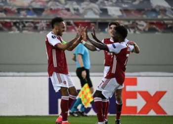 آرسنال وأياكس إلى دور الـ16 “الأوروبي”.. ونابولي وهوفنهايم يودعان