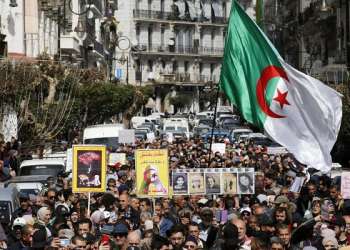 ستة ائتلافات مواطنة تدعو إلى “تغيير جذري” بالجزائر