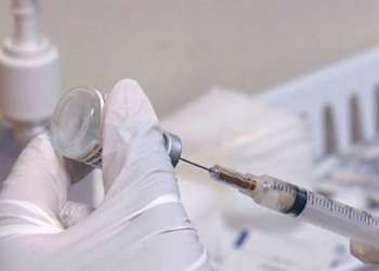 الجزائر بلد البترول والغاز تتسلم 200 ألف جرعة من اللقاح الصيني ك “صدقة”