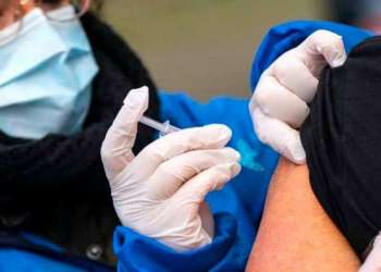 المغرب يشرع في تلقيح ما بين 60 و64 سنة والحاملين لأمراض مزمنة
