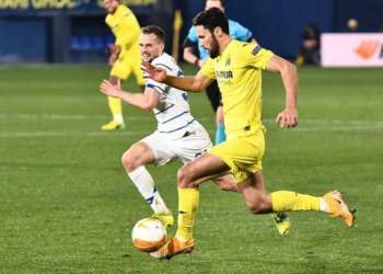 فيار فياريال وأياكس إلى ربع نهائي الدوري الأوروبي