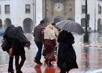 زخات مطرية رعدية قوية يومي الثلاثاء والأربعاء بعدد من أقاليم المملكة