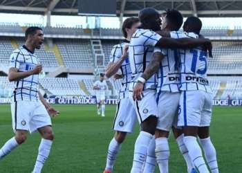 الدوري الإيطالي: إنتر يواصل التحليق في الصدارة بثنائية في تورينو