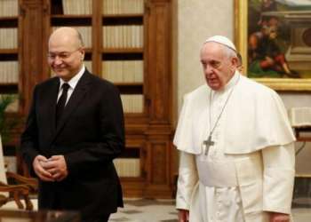 الزيارة البابوية للعراق في ظل كورونا ..استقبال بارد وابتسامات خجولة