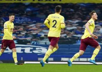 الدوري الإنجليزي: بيرنلي يحبط أحلام إيفرتون الأوروبية
